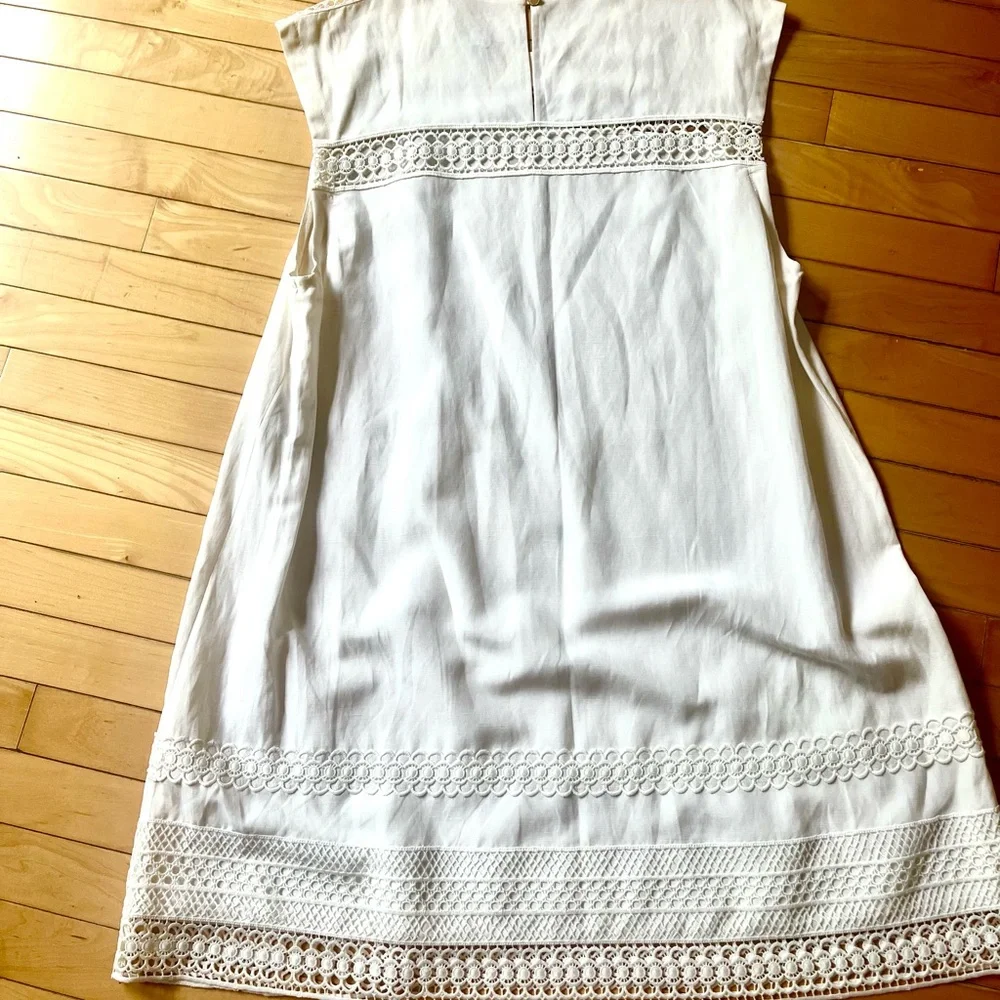 Burberry White linen Lace Trim Dress, excellent conditions. Knee length - Picture 1 of 4